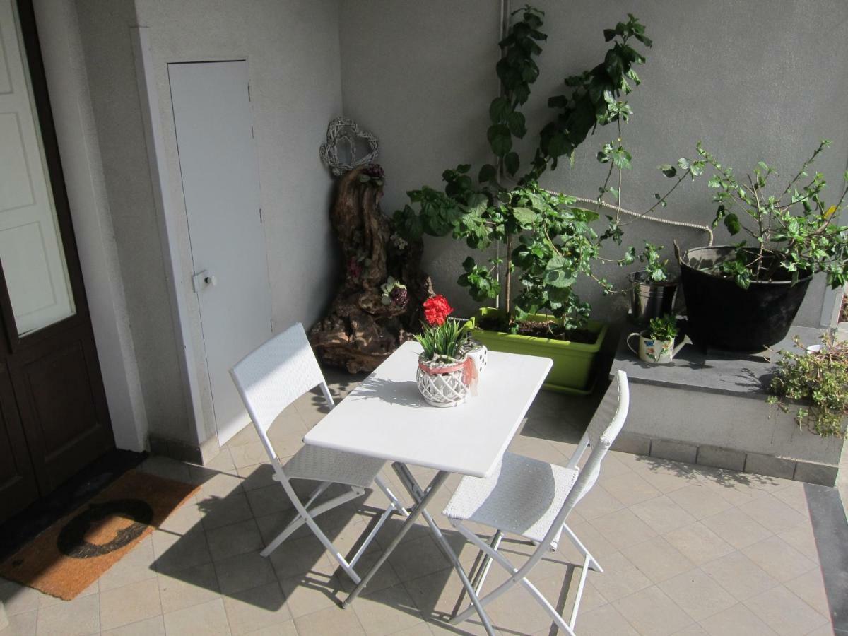 Moni Rooms Giarre Exterior foto