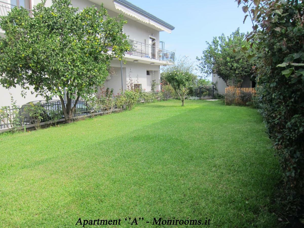 Moni Rooms Giarre Exterior foto