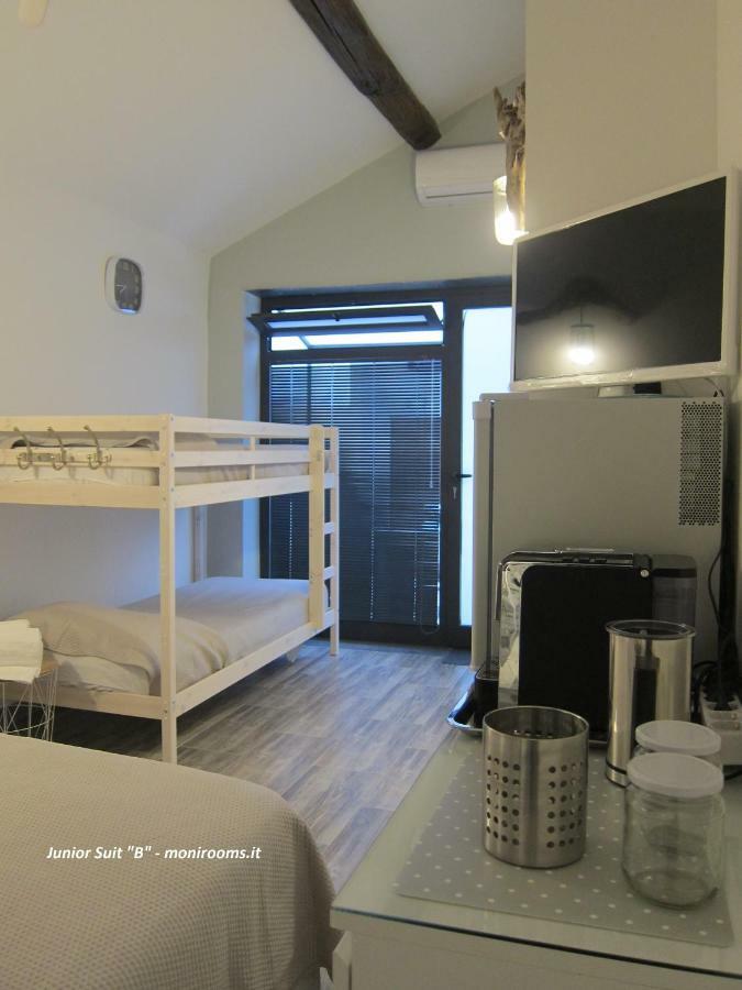 Moni Rooms Giarre Exterior foto